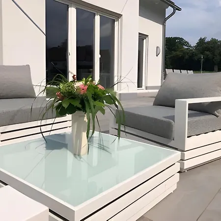 Strandvilla Leni Willa *